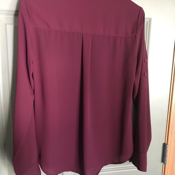 Button down - Picture 3 of 3